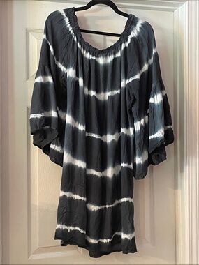 Black & White Tie-Dye Peasant Tunic - Relaxed Women’s Top